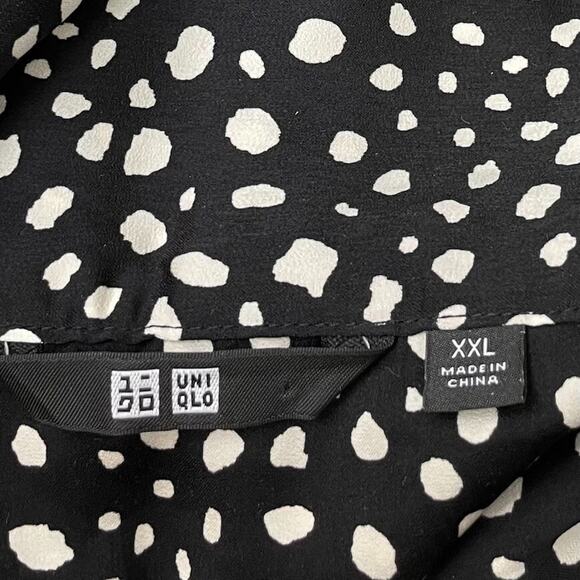 Uniqlo Black and White Polka Dot Blouse - Picture 5 of 9